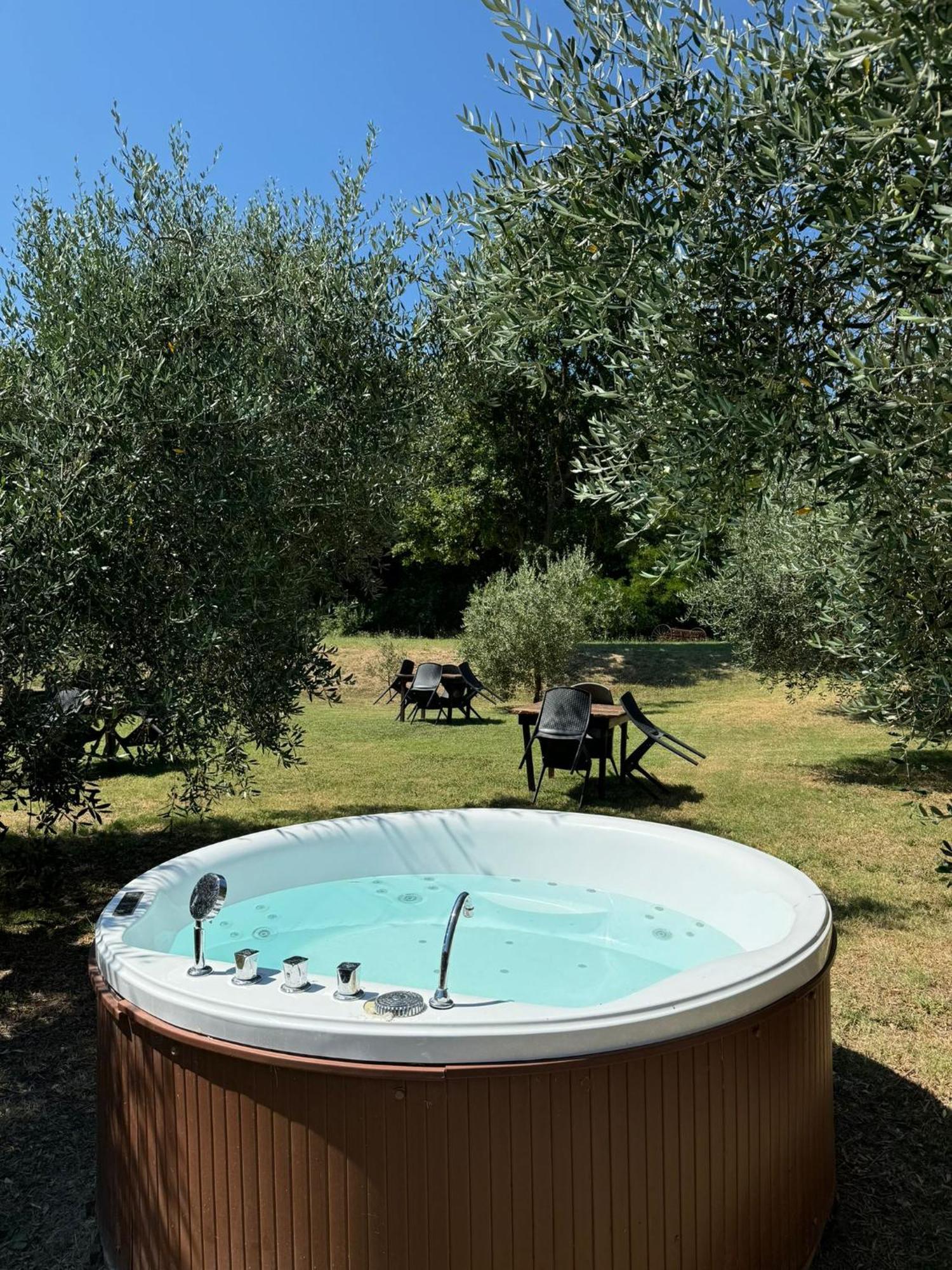 Agriturismo Diffuso Monte Oliveto Maggiore Chiusure Exterior photo